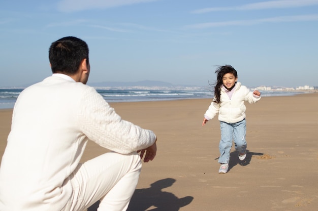 Jak skutecznie zadbać o czystość i porządek na tarasie?